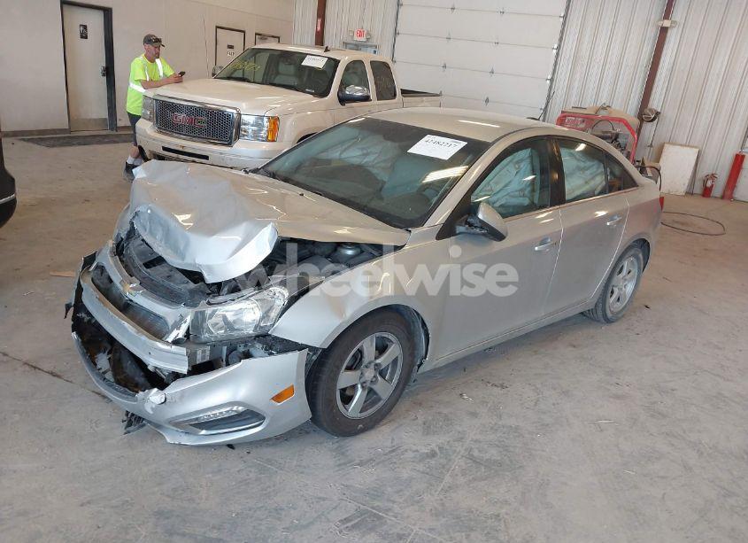 Photo 2 of 2015 Chevrolet Cruze 1LT AUTO (VIN 1G1PC5SB1F7283888)