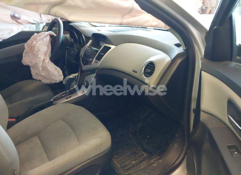 Photo 5 of 2015 Chevrolet Cruze 1LT AUTO (VIN 1G1PC5SB1F7283888)