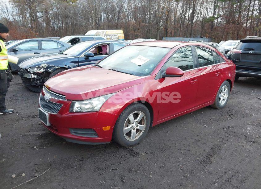 Photo 2 of 2013 Chevrolet Cruze 1LT AUTO (VIN 1G1PC5SB2D7142714)