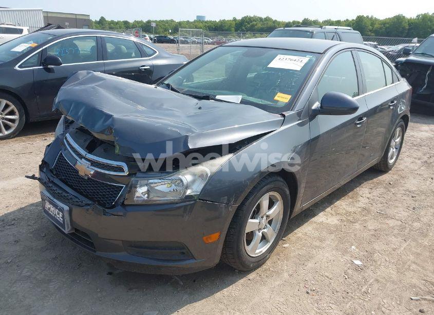 Photo 2 of 2013 Chevrolet Cruze 1LT AUTO (VIN 1G1PC5SB2D7146326)