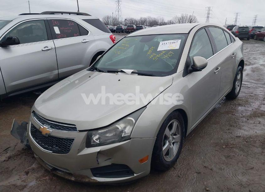 Photo 2 of 2013 Chevrolet Cruze 1LT AUTO (VIN 1G1PC5SB2D7158024)