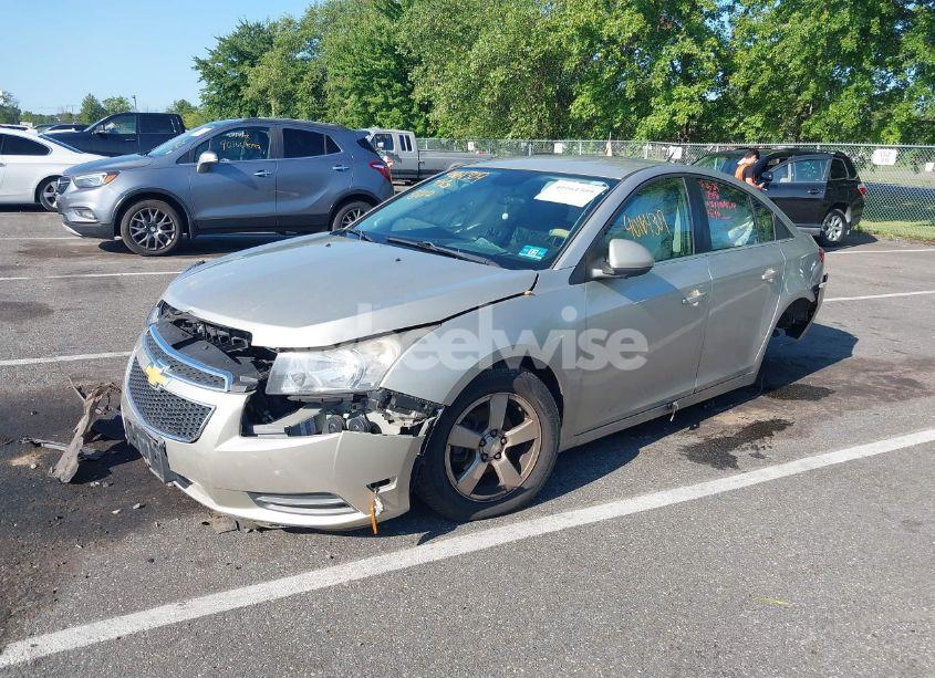 Photo 2 of 2013 Chevrolet Cruze 1LT AUTO (VIN 1G1PC5SB2D7169783)