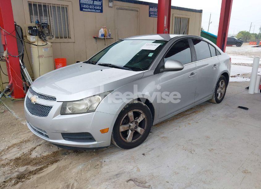 Photo 2 of 2013 Chevrolet Cruze 1LT AUTO (VIN 1G1PC5SB2D7201423)