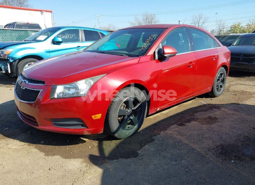 Photo 2 of 2013 Chevrolet Cruze 1LT AUTO (VIN 1G1PC5SB2D7221333)