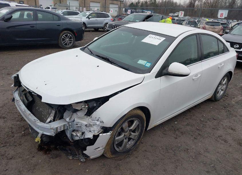 Photo 2 of 2013 Chevrolet Cruze 1LT AUTO (VIN 1G1PC5SB2D7239105)