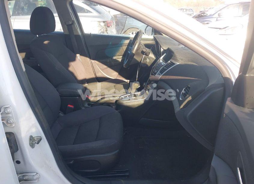 Photo 5 of 2013 Chevrolet Cruze LT (VIN 1G1PC5SB2D7262190)