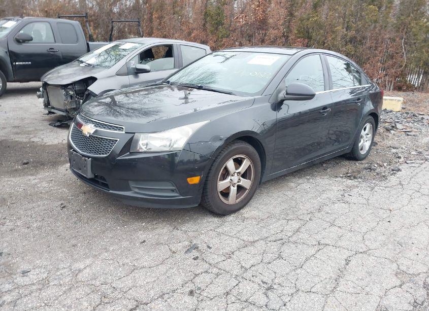 Photo 2 of 2013 Chevrolet Cruze 1LT AUTO (VIN 1G1PC5SB2D7287963)