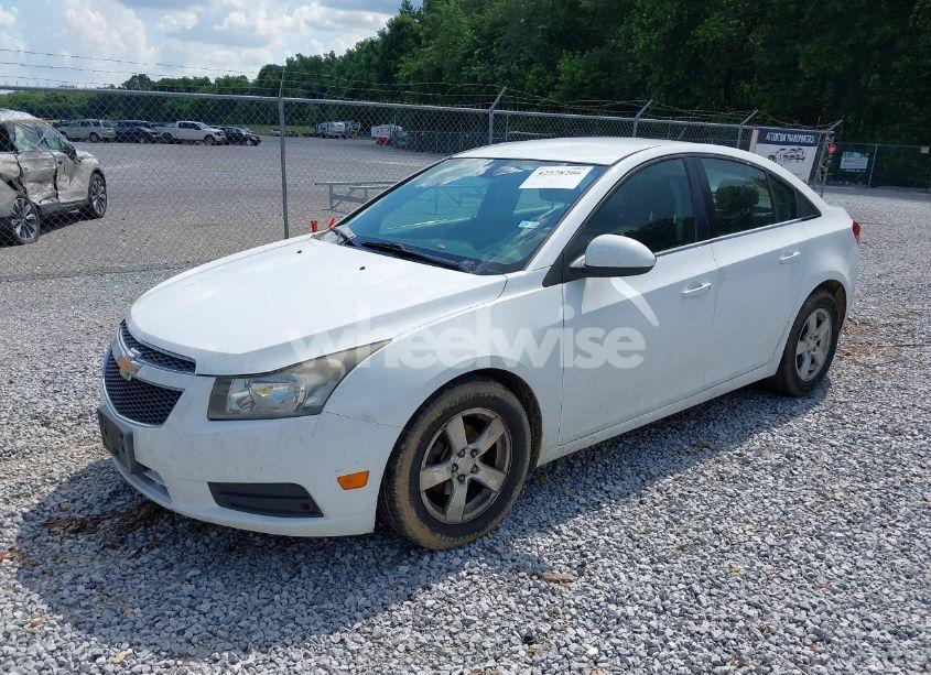Photo 2 of 2013 Chevrolet Cruze 1LT AUTO (VIN 1G1PC5SB2D7288403)