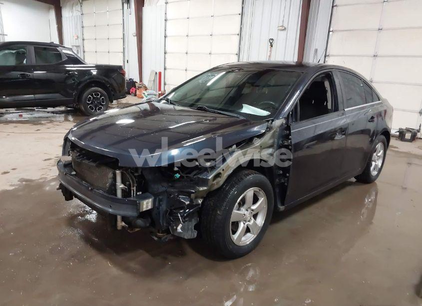 Photo 2 of 2014 Chevrolet Cruze 1LT AUTO (VIN 1G1PC5SB2E7127244)