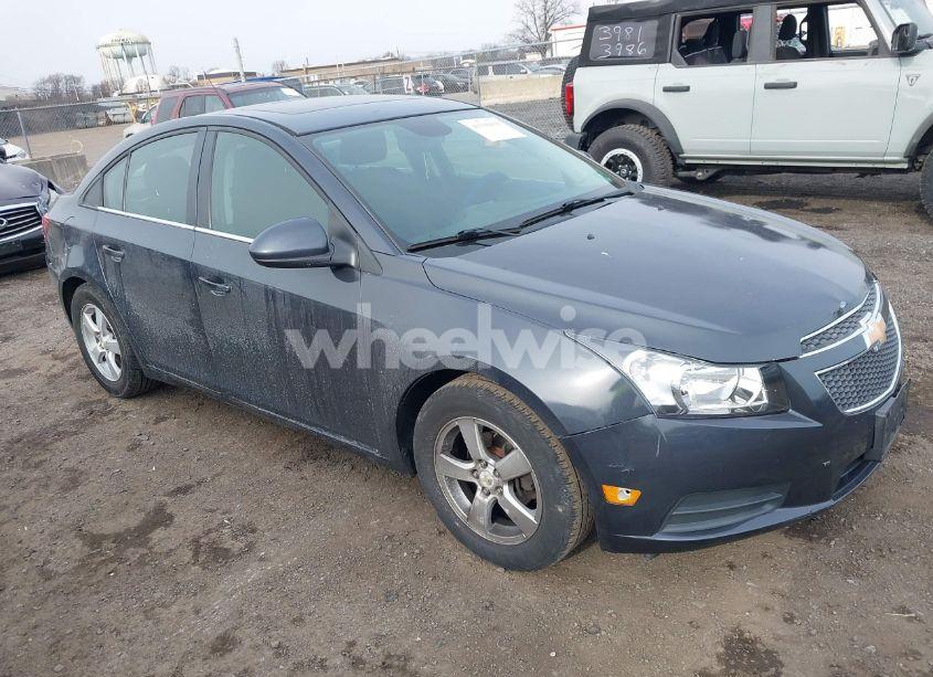 2014 Chevrolet Cruze 1LT AUTO (VIN 1G1PC5SB2E7138437) main photo