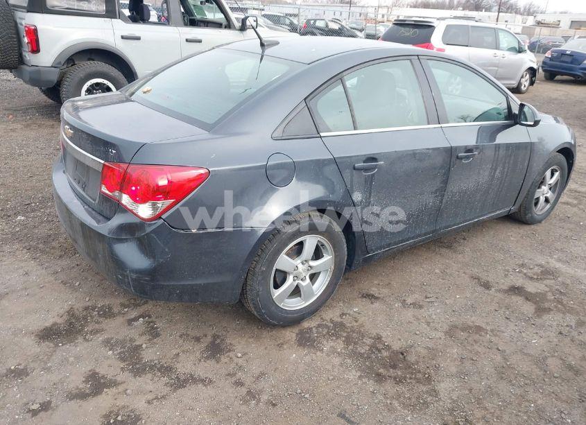 Photo 4 of 2014 Chevrolet Cruze 1LT AUTO (VIN 1G1PC5SB2E7138437)