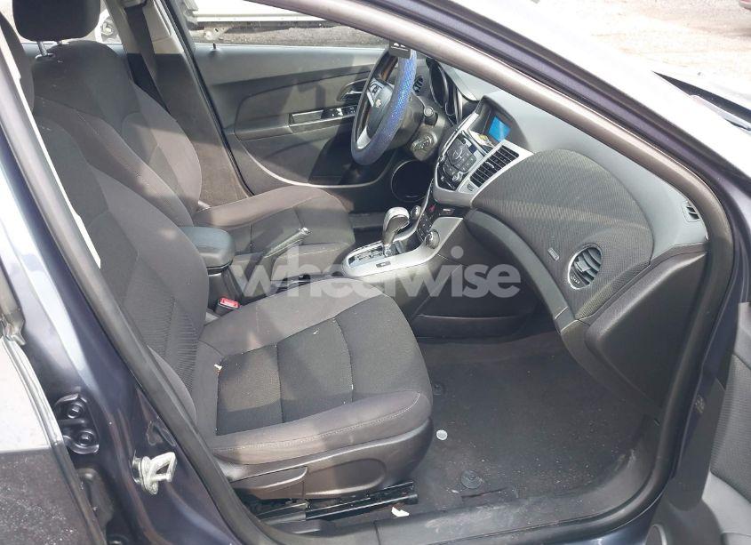 Photo 5 of 2014 Chevrolet Cruze 1LT AUTO (VIN 1G1PC5SB2E7138437)