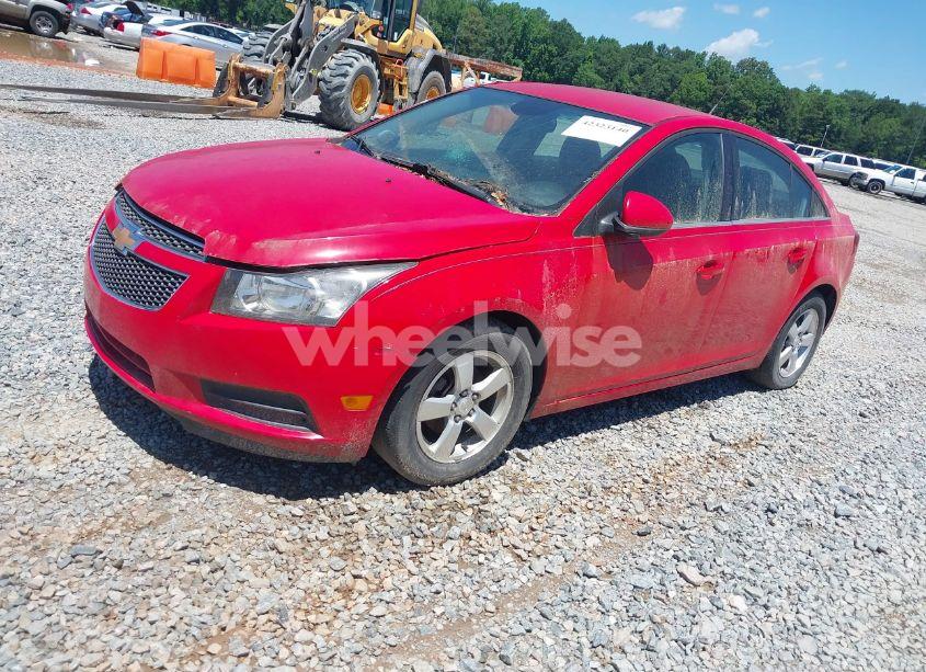 Photo 2 of 2014 Chevrolet Cruze 1LT AUTO (VIN 1G1PC5SB2E7140253)