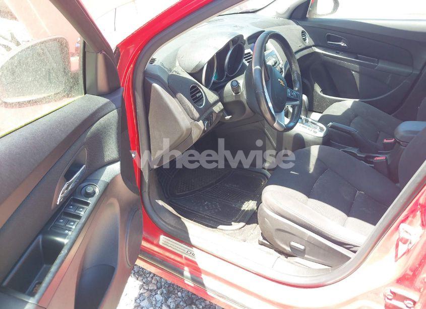 Photo 5 of 2014 Chevrolet Cruze 1LT AUTO (VIN 1G1PC5SB2E7140253)