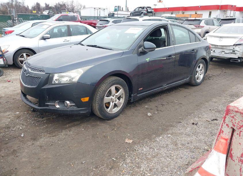 Photo 2 of 2014 Chevrolet Cruze 1LT AUTO (VIN 1G1PC5SB2E7170515)
