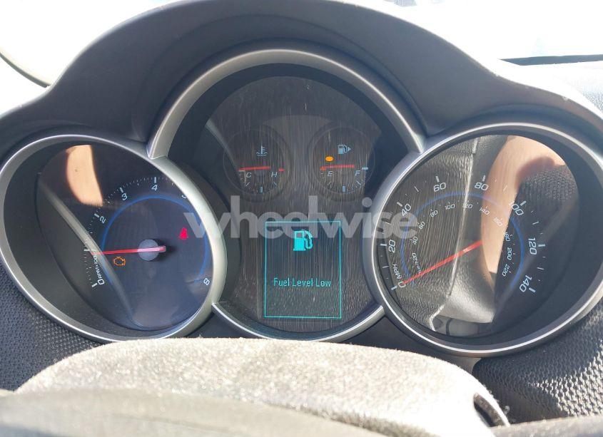 Photo 7 of 2014 Chevrolet Cruze 1LT AUTO (VIN 1G1PC5SB2E7182437)