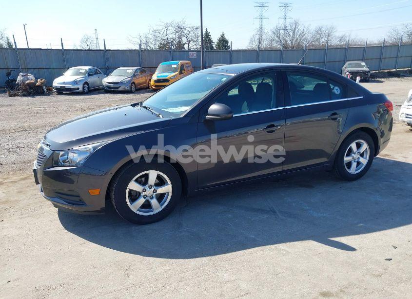 Photo 2 of 2014 Chevrolet Cruze 1LT AUTO (VIN 1G1PC5SB2E7184527)