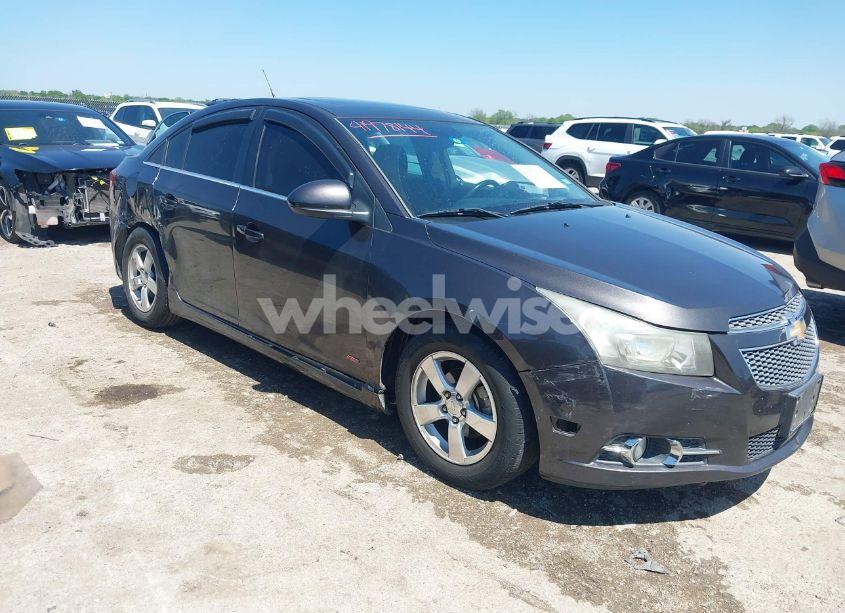 2014 Chevrolet Cruze 1LT AUTO (VIN 1G1PC5SB2E7195043) main photo