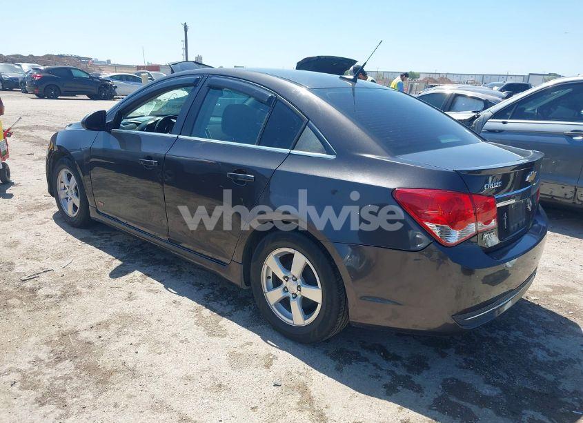 Photo 3 of 2014 Chevrolet Cruze 1LT AUTO (VIN 1G1PC5SB2E7195043)