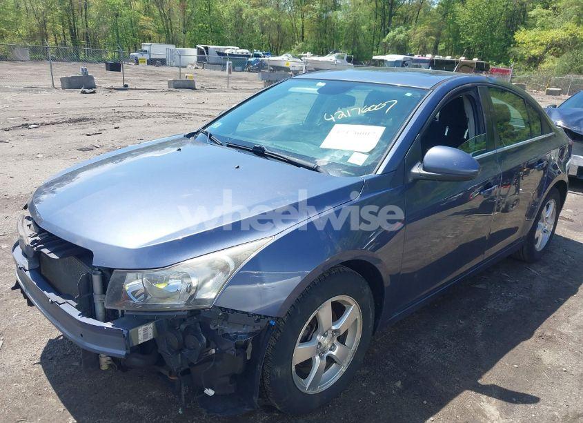 Photo 2 of 2014 Chevrolet Cruze 1LT AUTO (VIN 1G1PC5SB2E7205747)