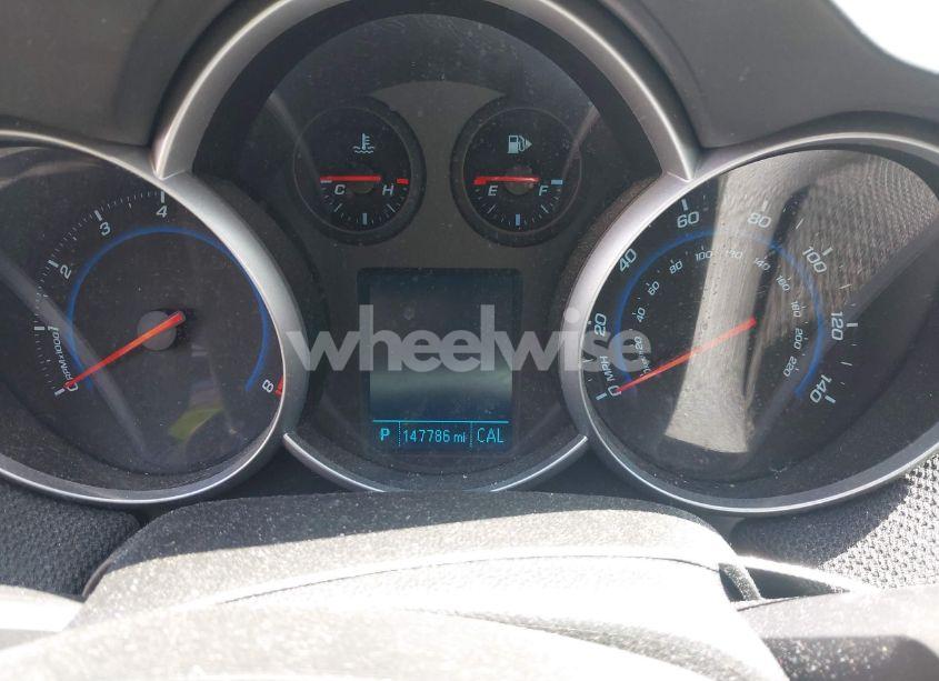 Photo 7 of 2014 Chevrolet Cruze 1LT AUTO (VIN 1G1PC5SB2E7205747)