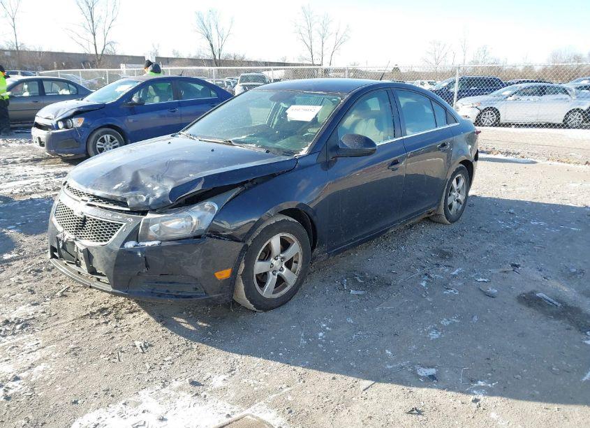 Photo 2 of 2014 Chevrolet Cruze 1LT AUTO (VIN 1G1PC5SB2E7265169)