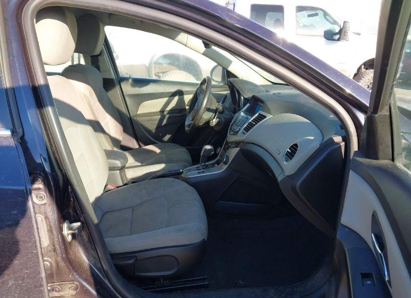 Photo 5 of 2014 Chevrolet Cruze 1LT AUTO (VIN 1G1PC5SB2E7265169)