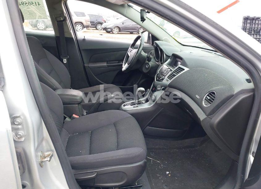 Photo 5 of 2014 Chevrolet Cruze 1LT AUTO (VIN 1G1PC5SB2E7266189)