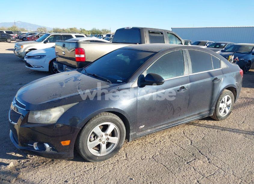 Photo 2 of 2014 Chevrolet Cruze 1LT AUTO (VIN 1G1PC5SB2E7278701)