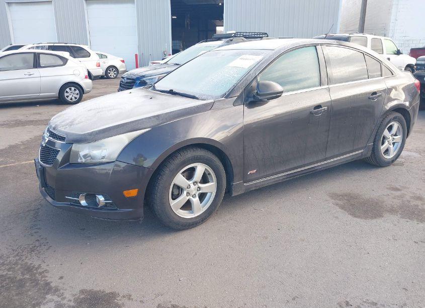 Photo 2 of 2014 Chevrolet Cruze 1LT AUTO (VIN 1G1PC5SB2E7334930)