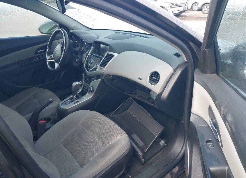 Photo 5 of 2014 Chevrolet Cruze 1LT AUTO (VIN 1G1PC5SB2E7334930)
