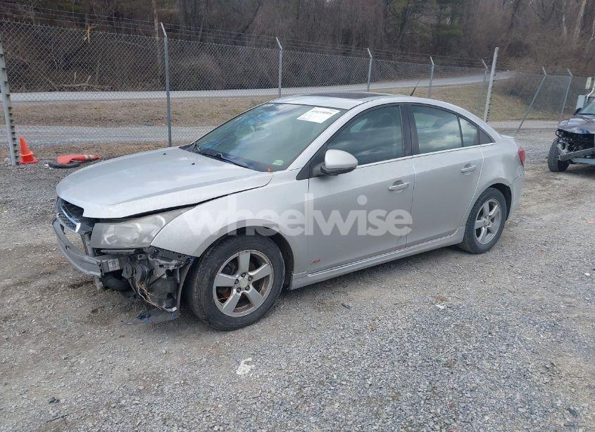 Photo 2 of 2014 Chevrolet Cruze 1LT AUTO (VIN 1G1PC5SB2E7377535)