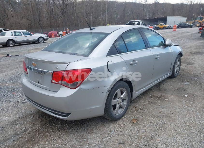 Photo 4 of 2014 Chevrolet Cruze 1LT AUTO (VIN 1G1PC5SB2E7377535)