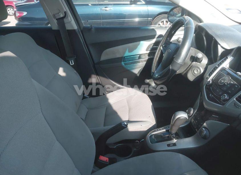 Photo 5 of 2014 Chevrolet Cruze 1LT AUTO (VIN 1G1PC5SB2E7400148)