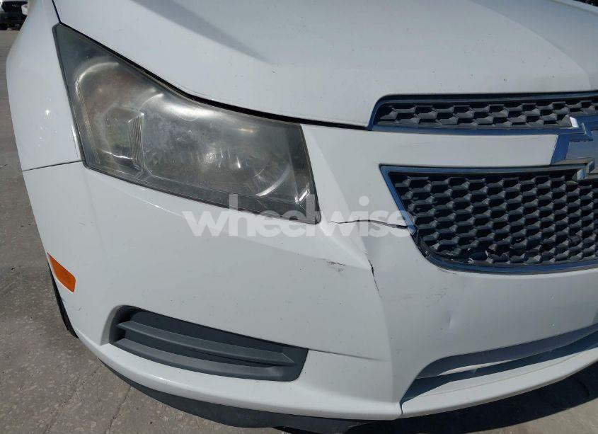 Photo 6 of 2014 Chevrolet Cruze 1LT AUTO (VIN 1G1PC5SB2E7425955)