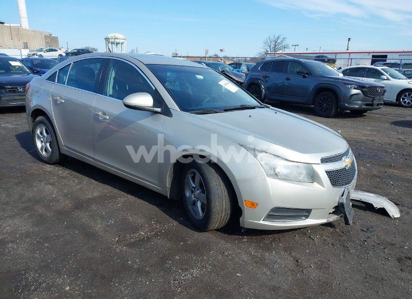 2014 Chevrolet Cruze 1LT AUTO (VIN 1G1PC5SB2E7449026) main photo