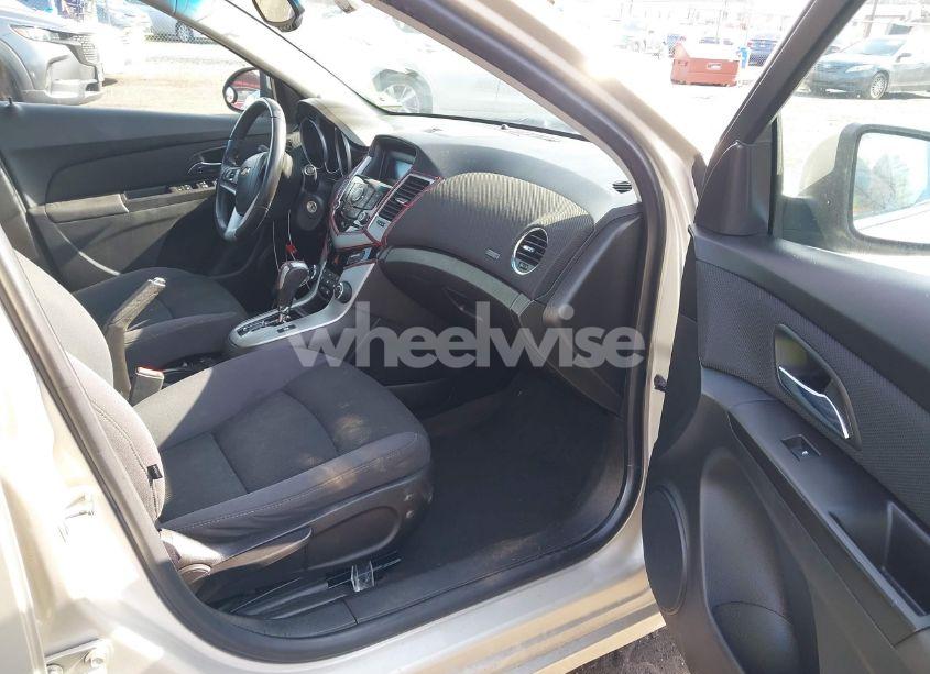 Photo 5 of 2014 Chevrolet Cruze 1LT AUTO (VIN 1G1PC5SB2E7449026)