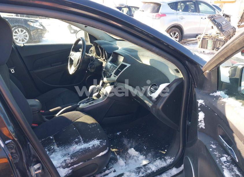 Photo 5 of 2014 Chevrolet Cruze 1LT AUTO (VIN 1G1PC5SB2E7464433)