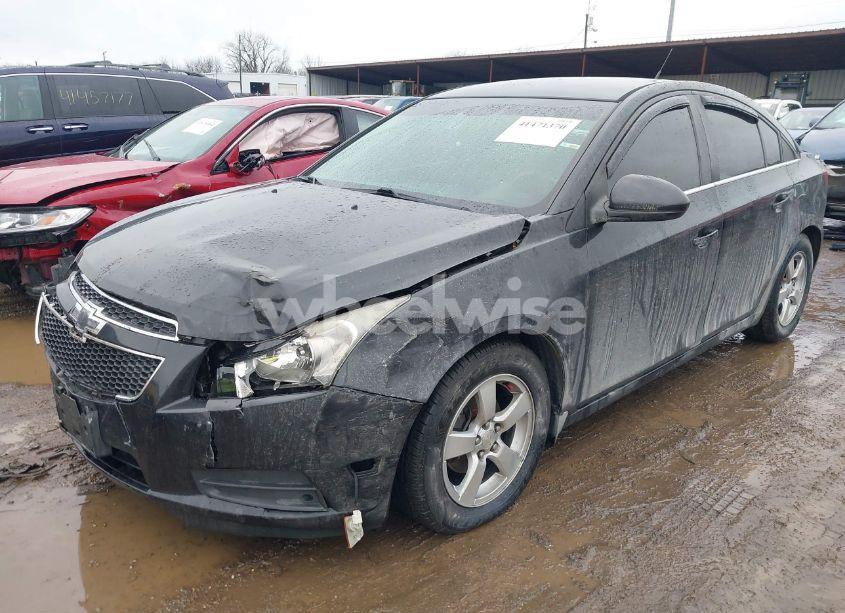 Photo 2 of 2014 Chevrolet Cruze 1LT AUTO (VIN 1G1PC5SB2E7469454)