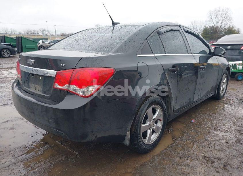 Photo 4 of 2014 Chevrolet Cruze 1LT AUTO (VIN 1G1PC5SB2E7469454)