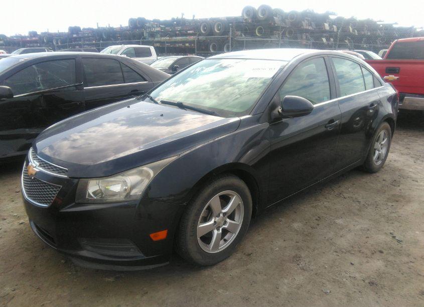 Photo 2 of 2014 Chevrolet Cruze 1LT AUTO (VIN 1G1PC5SB2E7469910)