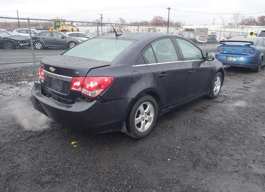Photo 4 of 2014 Chevrolet Cruze 1LT AUTO (VIN 1G1PC5SB2E7474847)