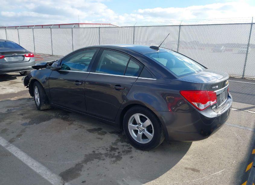 Photo 3 of 2015 Chevrolet Cruze 1LT AUTO (VIN 1G1PC5SB2F7123311)