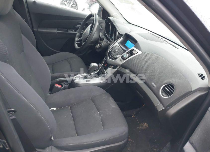 Photo 5 of 2015 Chevrolet Cruze 1LT AUTO (VIN 1G1PC5SB2F7138553)