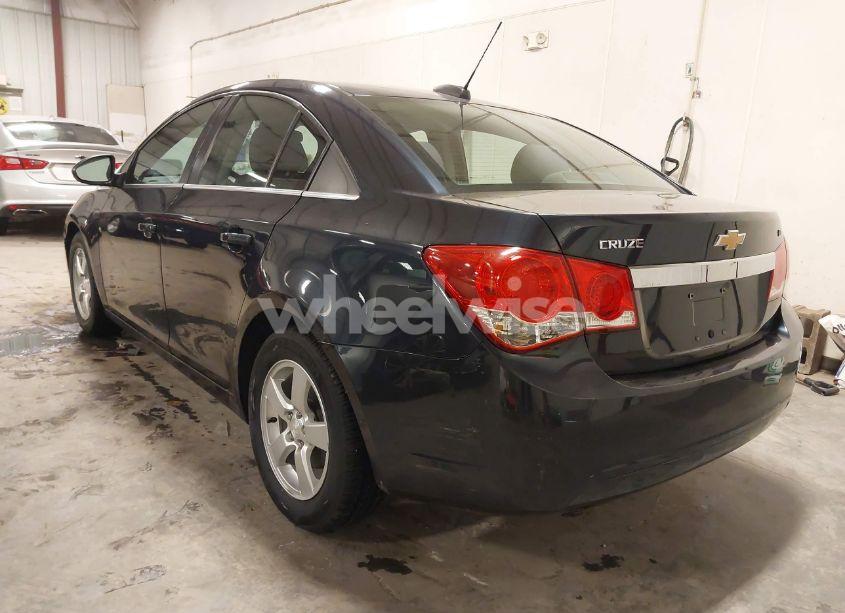 Photo 3 of 2015 Chevrolet Cruze 1LT AUTO (VIN 1G1PC5SB2F7140450)