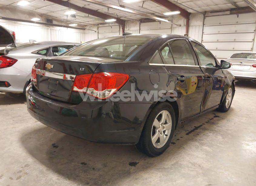Photo 4 of 2015 Chevrolet Cruze 1LT AUTO (VIN 1G1PC5SB2F7140450)