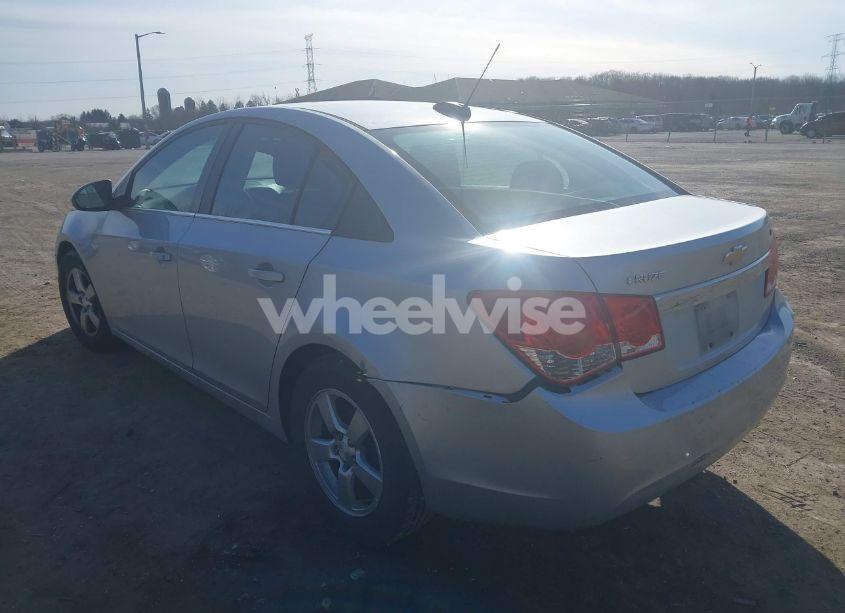 Photo 3 of 2015 Chevrolet Cruze 1LT AUTO (VIN 1G1PC5SB2F7144837)