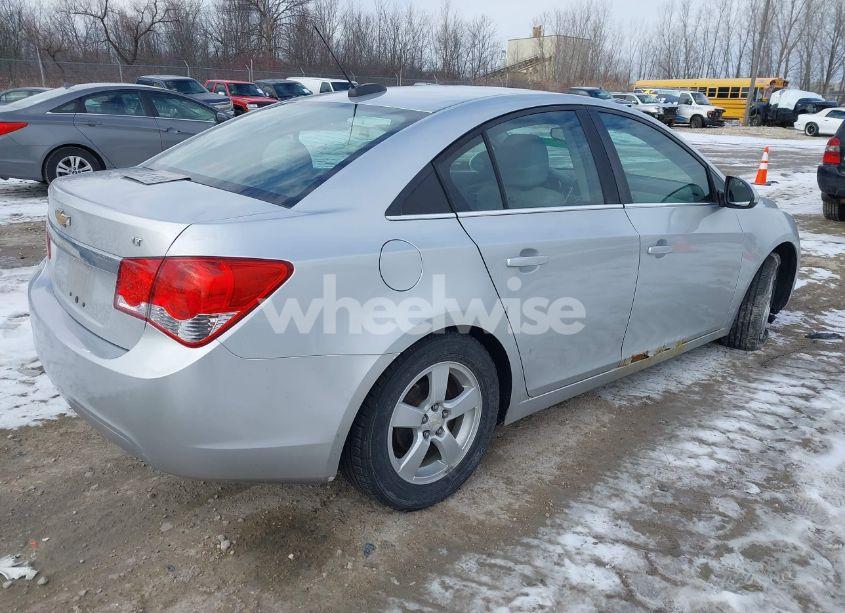 Photo 4 of 2015 Chevrolet Cruze 1LT AUTO (VIN 1G1PC5SB2F7150525)