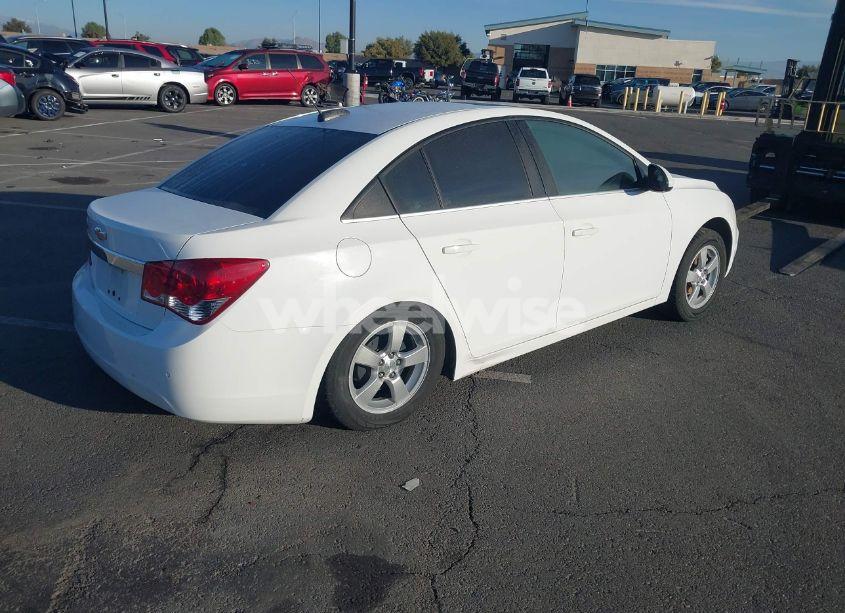 Photo 4 of 2015 Chevrolet Cruze 1LT AUTO (VIN 1G1PC5SB2F7167356)