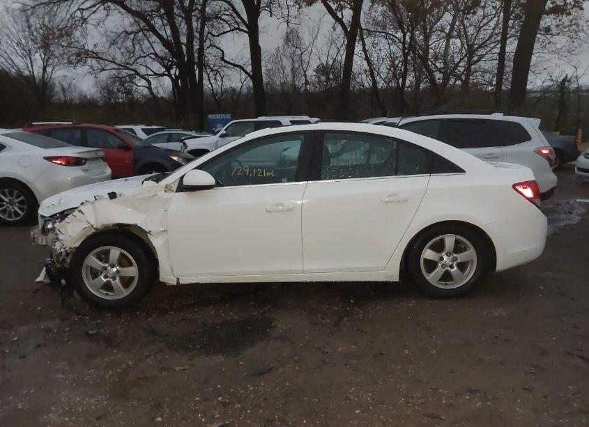 Photo 15 of 2015 Chevrolet Cruze 1LT AUTO (VIN 1G1PC5SB2F7171133)